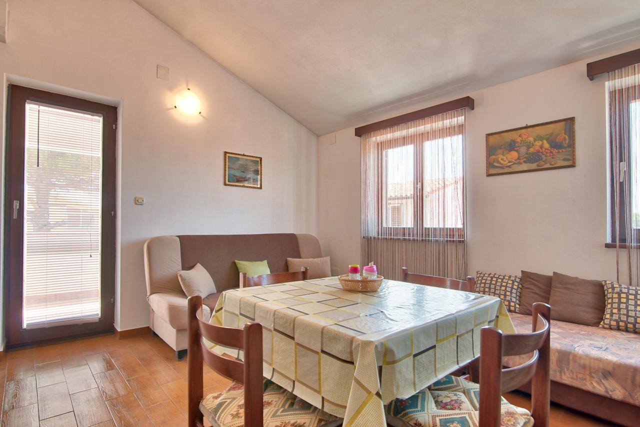 Apartment Maja Штиньян Экстерьер фото